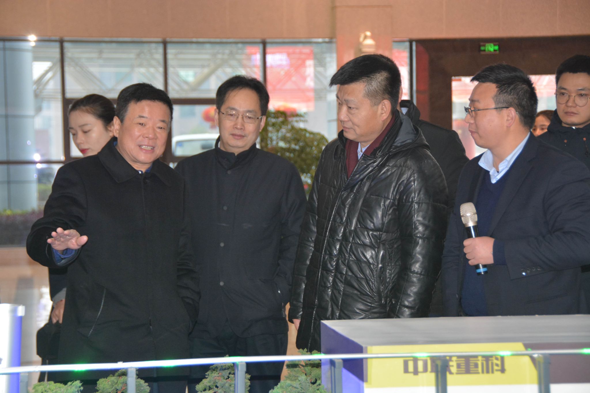 風正帆揚 新春奮進——湖南省副省長陳飛一行蒞臨中聯(lián)環(huán)境調研考察